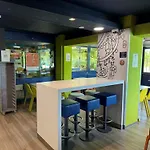 Ibis Budget Hotel 2*