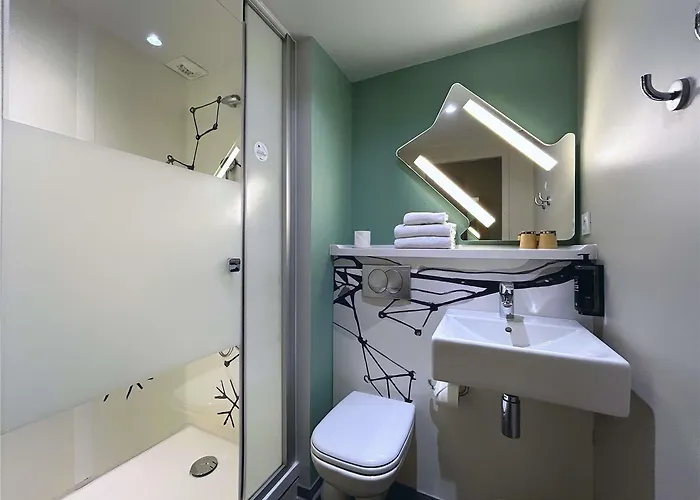 酒店 博恩宜必思快捷酒店 博讷